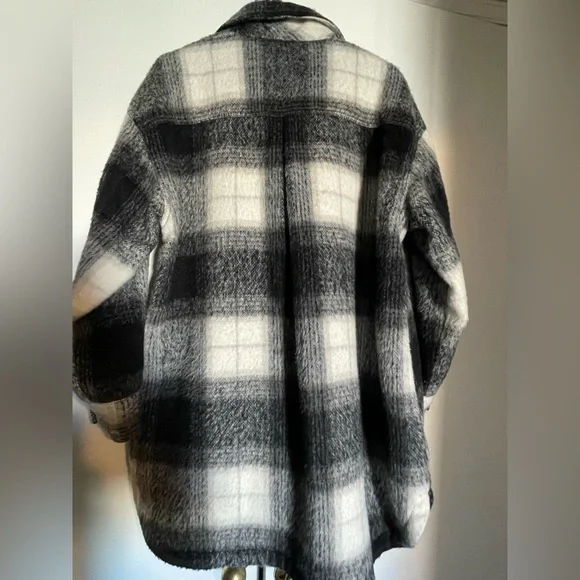 Old Navy Black and White Plaid Teddy Jacket - Picture 2 of 4